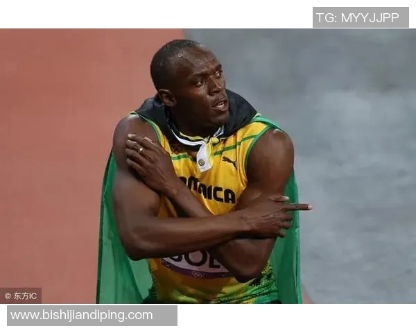 足球明星身披斗篷的神秘瞬间展现了他们独特的魅力与风采 足球明星身披斗篷的神秘瞬间展现了他们独特的魅力与风采